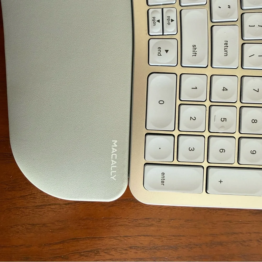 Macally Ergonomic Split Wireless Keyboard with Built-In Palm Rest - White/Gray